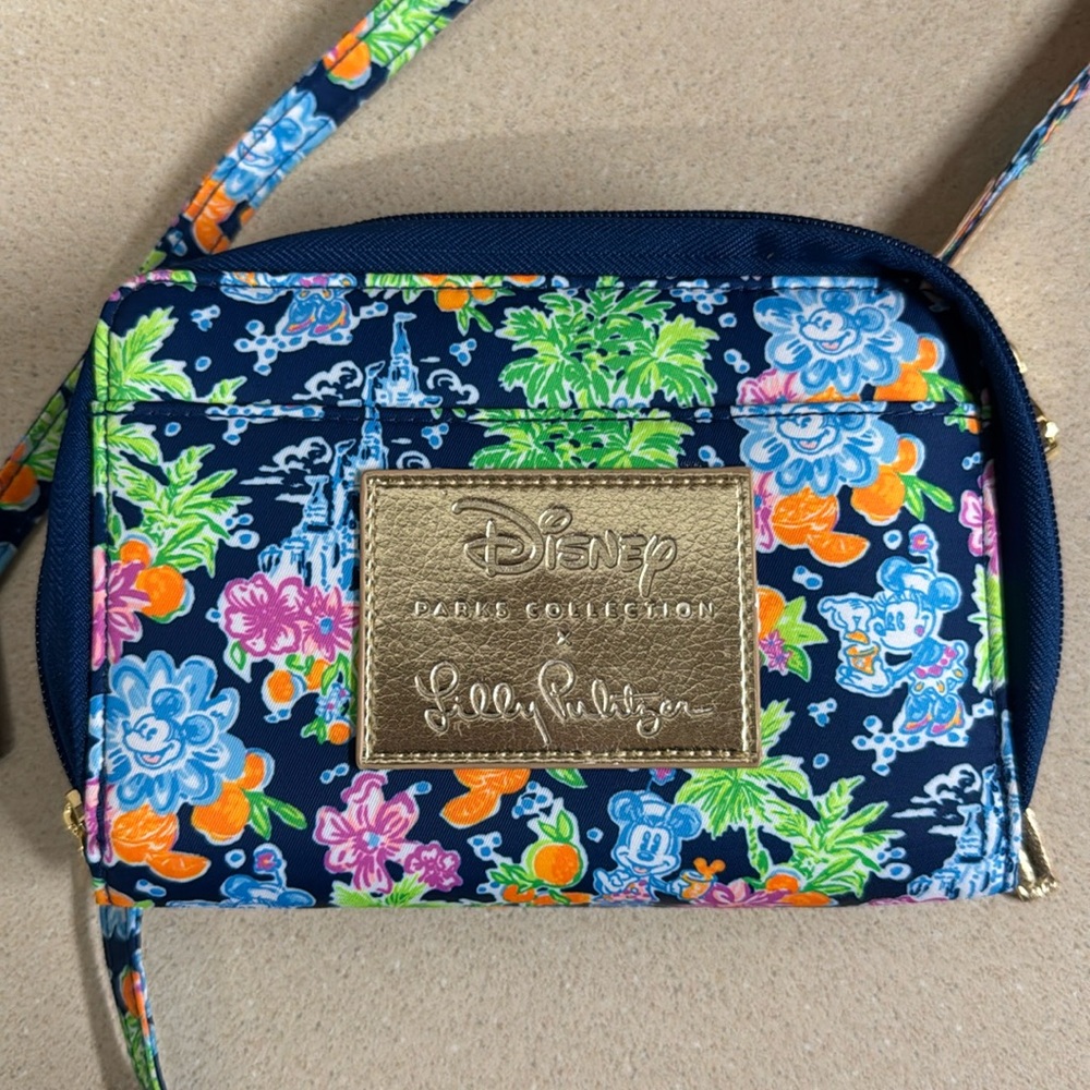 Lily Pulitzer x Disney collection purse! Used once. Excellent condition.